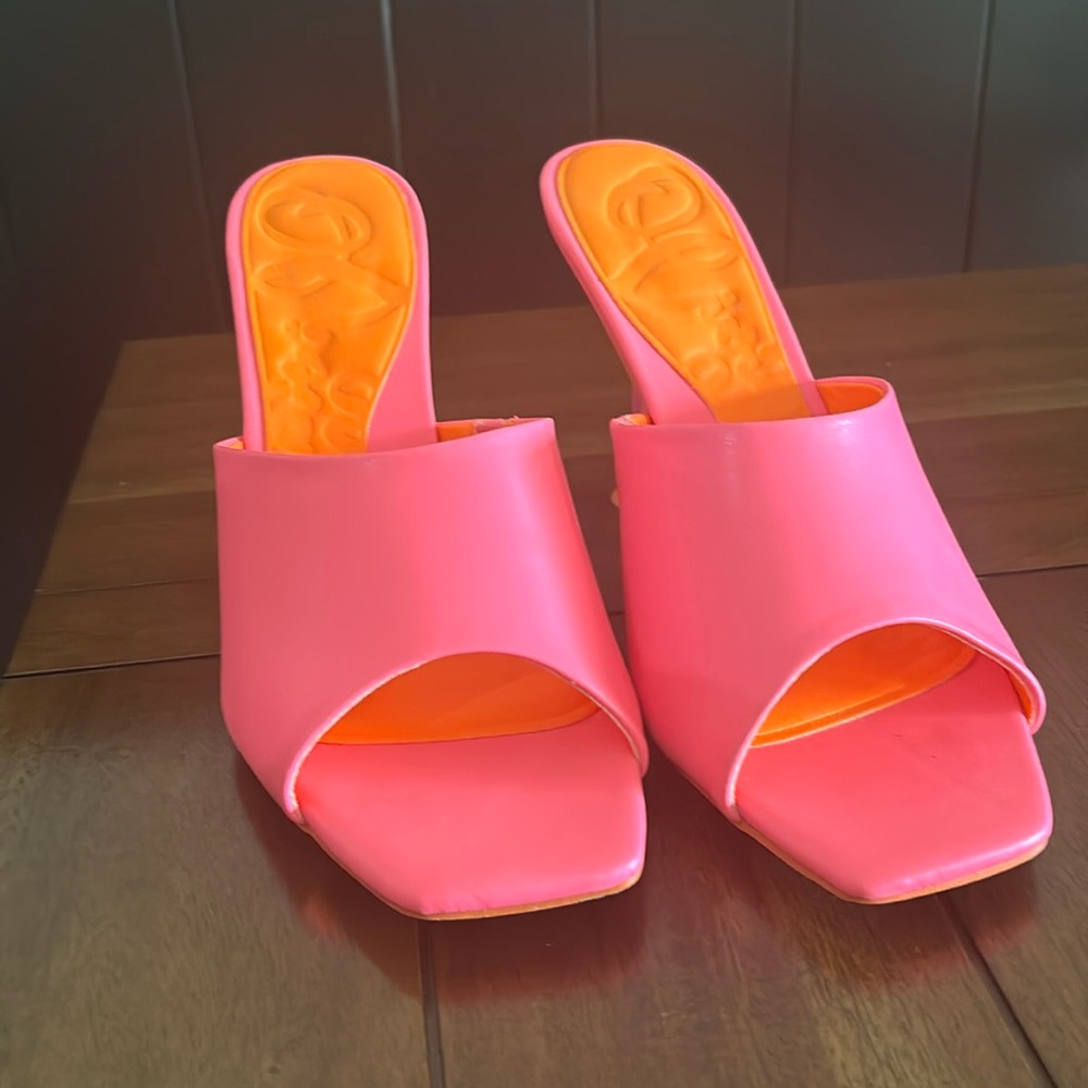 Olivia Miller - Hot pink and orange heels